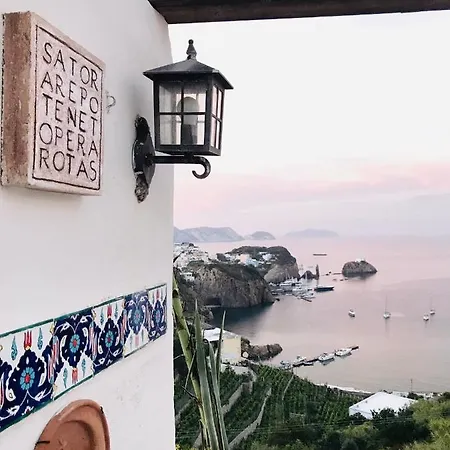 La Paranza E Giardino Ponza
